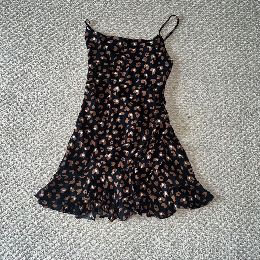 SELFIE LESLIE Hey Girl Ruffle Hem Romper Animal Print SIZE: Medium - Picture 9 of 13